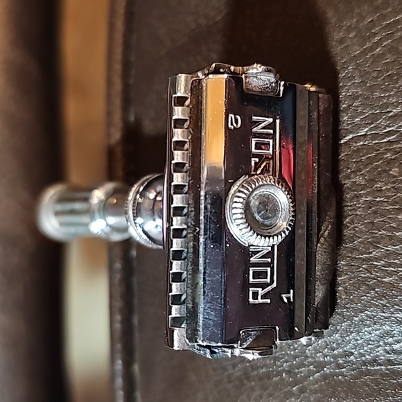 Ronson Razor in original case, Vintage - Picture 3 of 4